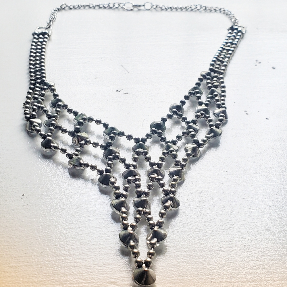 1950s Beautiful Statement Rhinestone Necklace - image 3